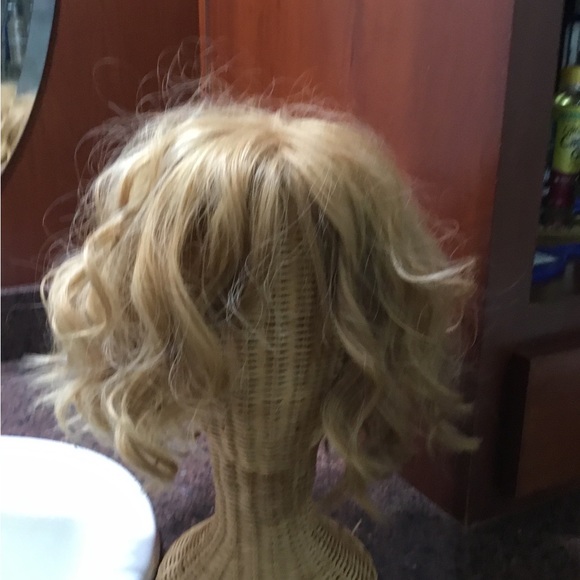 Light Sun Sand Color Anna Emma Wig - Picture 11 of 16